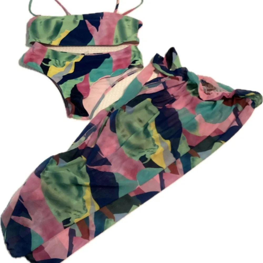 Colorful Abstract Bikini Set - Picture 5 of 7
